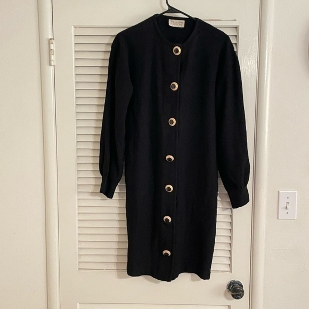 Vintage St. John by Mary Gray Black Long Knit Cardigan Gold Buttons size 8